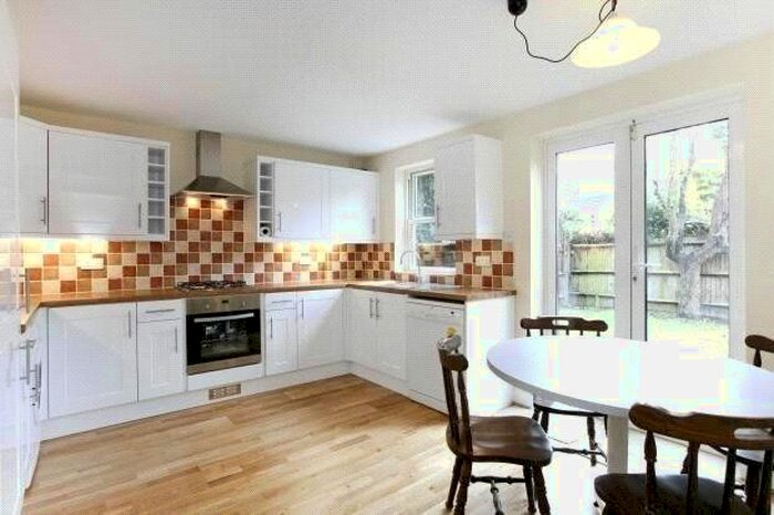 3 Bedroom Semi-Detached House To Rent In Tabor Grove, Wimbledon, London, SW19