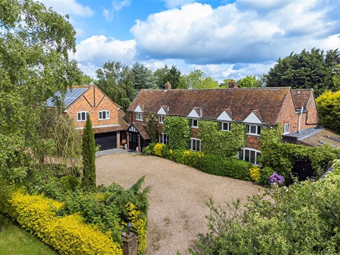 6 Bedroom Detached House For Sale In Roe End Lane, Markyate, St. Albans, AL3