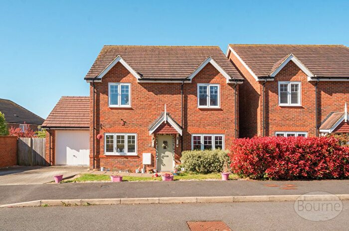 4 Bedroom Detached House For Sale In Nelson Drive, Medstead, Hampshire, GU34