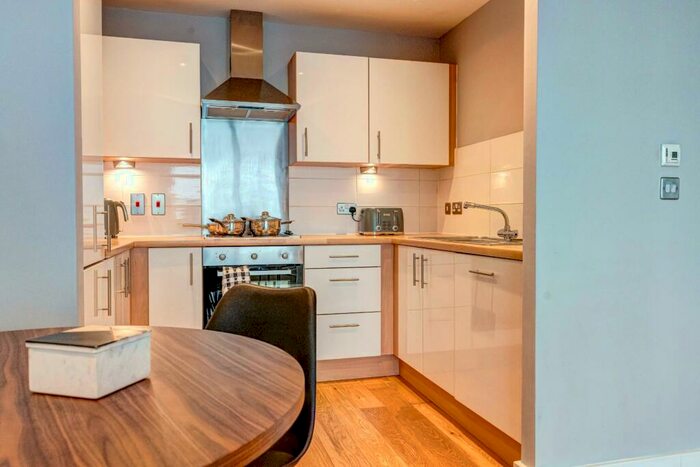 1 Bedroom Apartment To Rent In Meridian Plaza, Bute Terrace, Cardiff, CF10