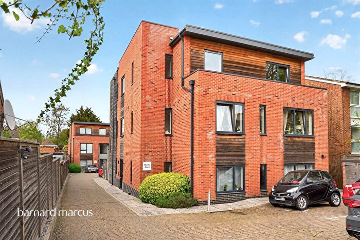 1 Bedroom Flat For Sale In Brunswick Park Road, London, N11