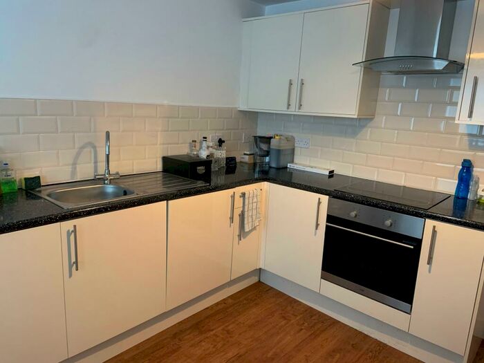 1 Bedroom Apartment To Rent In City Road, Roath, Cardiff, CF24