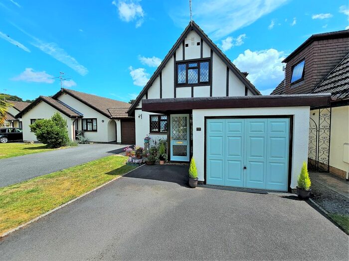 Houses for sale in Bluebell Lane, BH17, Poole
