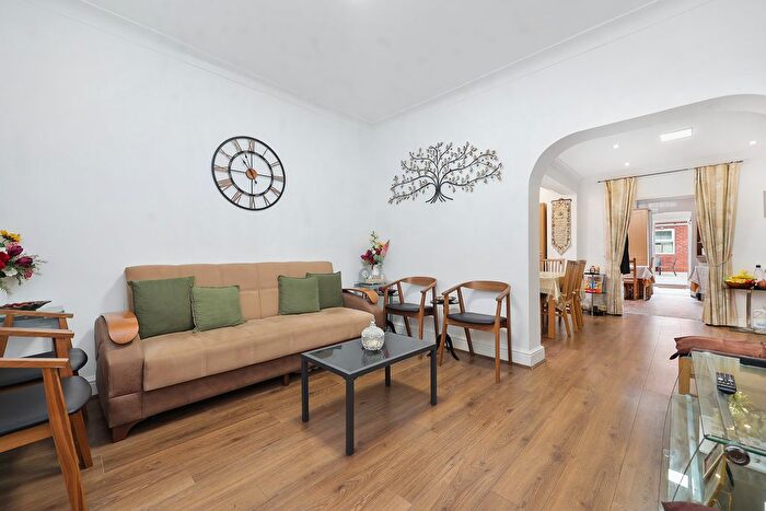 5 Bedroom Terraced House For Sale In Capworth Street, London, E10