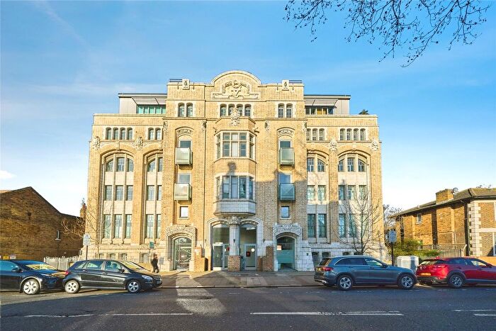1 Bedroom Flat For Sale In Greengate Street, London, London, E13
