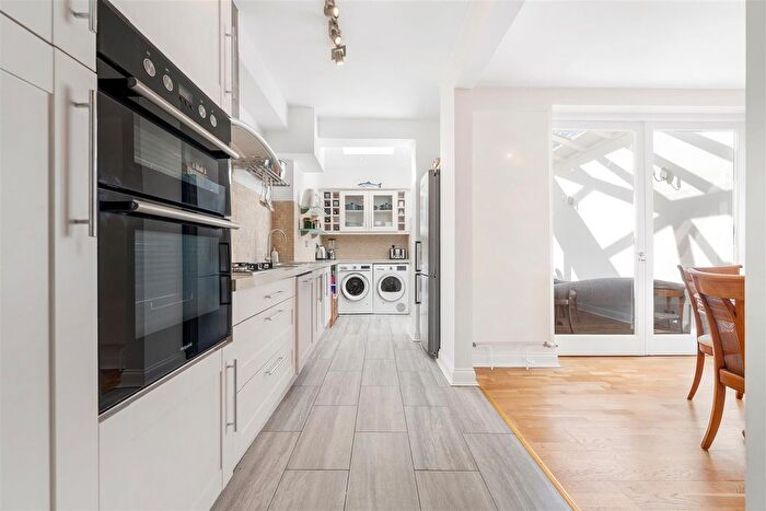 4 Bedroom Terraced House For Sale In Oak Grove Road, Penge, London, SE20