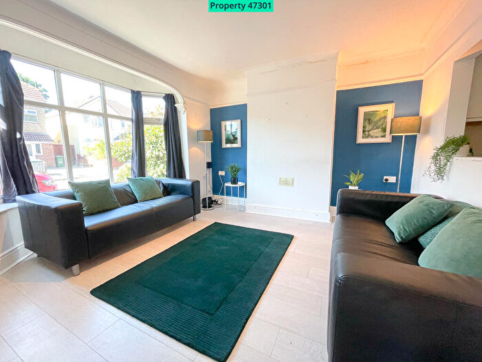 6 Bedroom Semi Detached House To Rent In Blenheim Gardens, Southampton, SO17