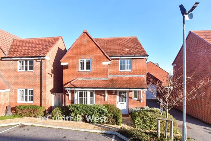 3 Bedroom Detached House For Sale In Sanders Gate, Storrington, West Sussex, RH20