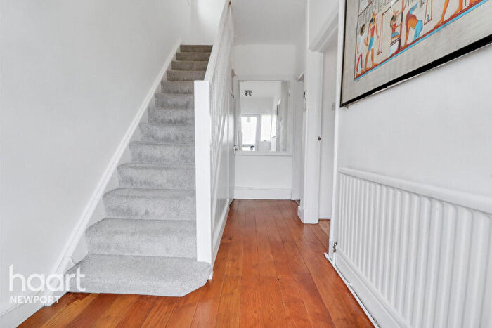 3 Bedroom Semi-Detached House For Sale In East Grove Road, Newport, NP19