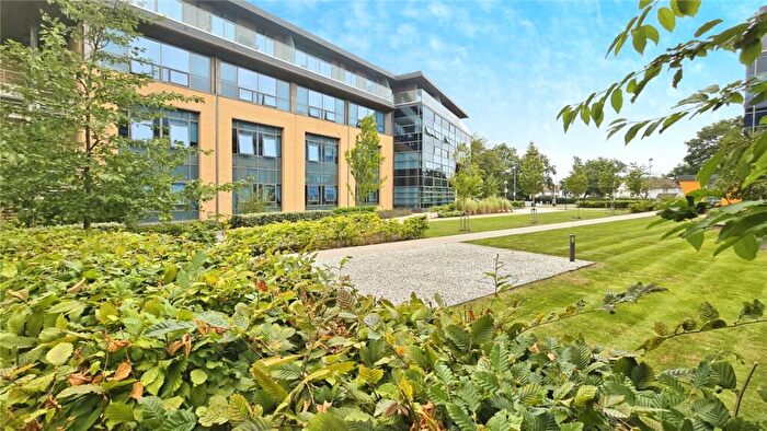 2 Bedroom Apartment For Sale In Wokingham Road, Bracknell, Berkshire, RG42