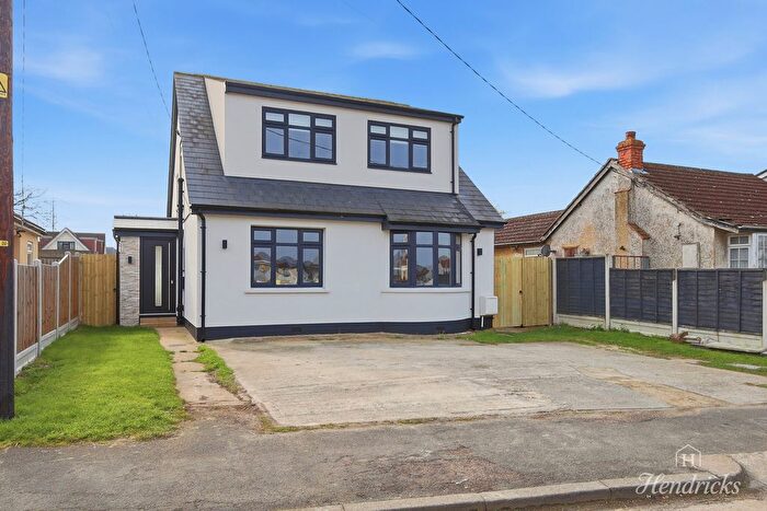 4 Bedroom Detached House For Sale In Alpha Close, Basildon, SS13