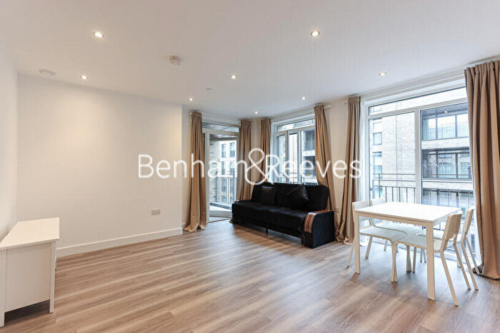 1 Bedroom Apartment To Rent In Lismore Boulevard, Colindale, NW9