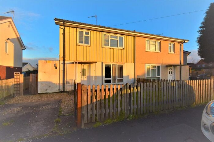 3 Bedroom Semi-Detached House To Rent In Bryn Hedd, Southsea, LL11