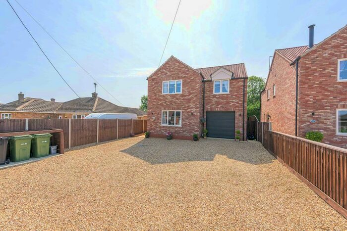 4 Bedroom Detached House For Sale In Smeeth Road, Marshland St James, Wisbech, Cambs, PE14
