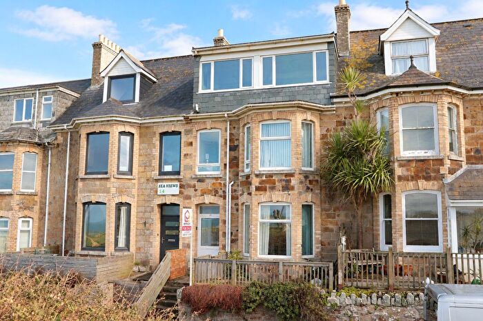 2 Bedroom Flat For Sale In Atlantic Road, Newquay, TR7