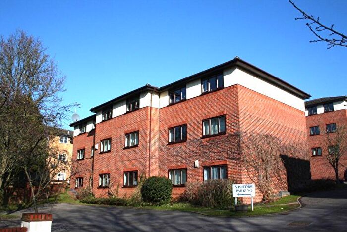 2 Bedroom Apartment To Rent In London Road, High Wycombe, HP11