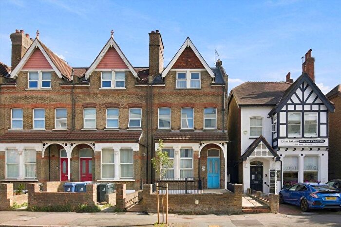 2 Bedroom Flat To Rent In Drayton Green Road, West Ealing, W13