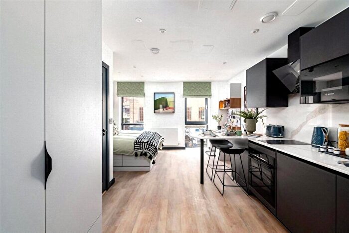 Apartment To Rent In Charlotte Street, City Centre, BS1