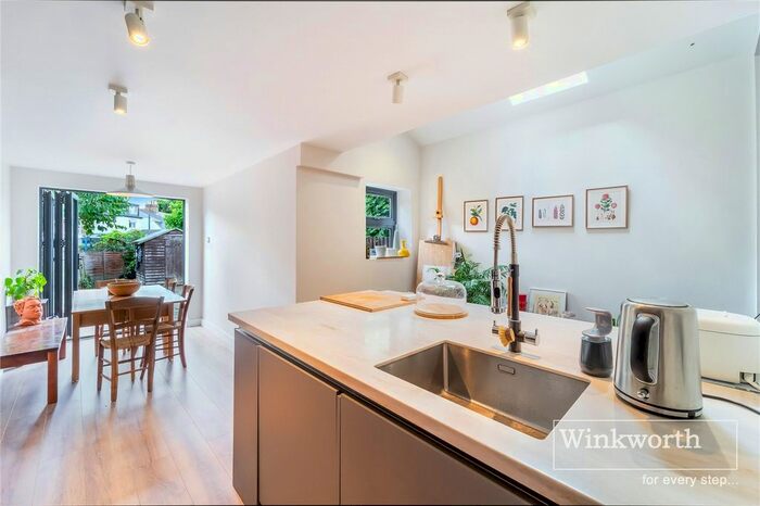 2 Bedroom Terraced House To Rent In Brook Road South, Brentford, TW8