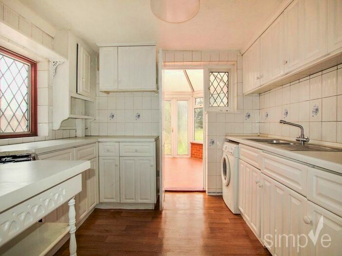 4 Bedroom Property To Rent In Yeading Lane, Hayes, Middlesex, UB4