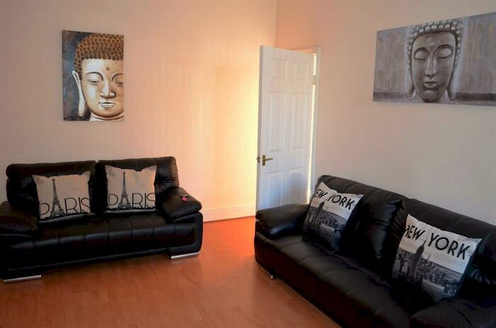 2 Bedroom Apartment To Rent In Tosson Terrace, NE6