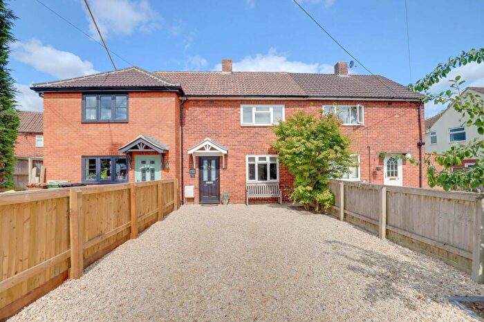 2 Bedroom Terraced House For Sale In Wood Lane Close, Reading, RG4