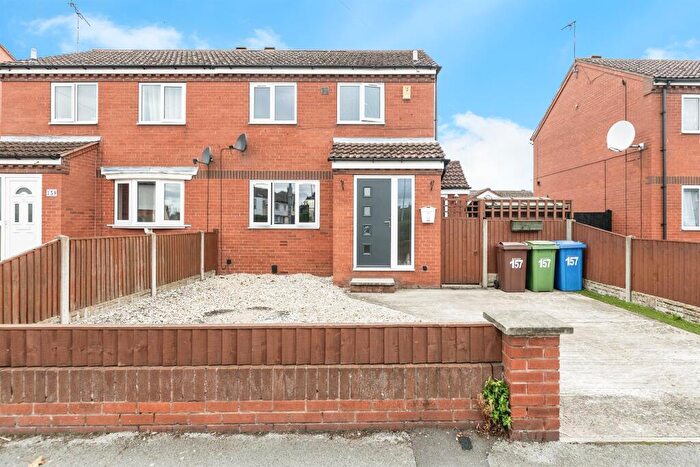 3 Bedroom Semi-Detached House For Sale In Lime Tree Avenue, Goole, DN14