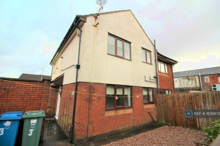 1 Bedroom Semi-Detached House To Rent In Barrett Court, Bury, BL9