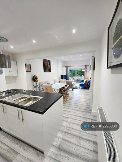 3 Bedroom Terraced House To Rent In The Green, Hartford, CW8