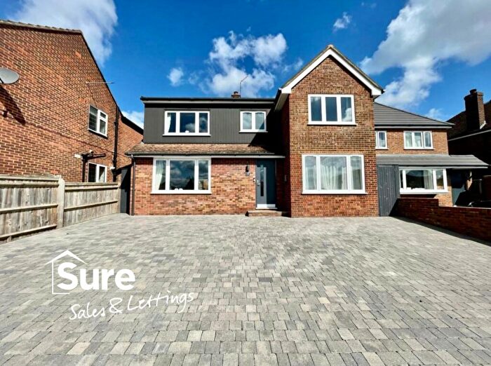 5 Bedroom Detached House To Rent In Crouchfield, Hemel Hempstead, Hertfordshire, HP1