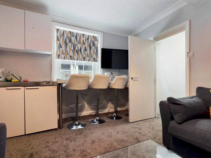 2 Bedroom Terraced House To Rent In Circus Street, Brighton, BN2