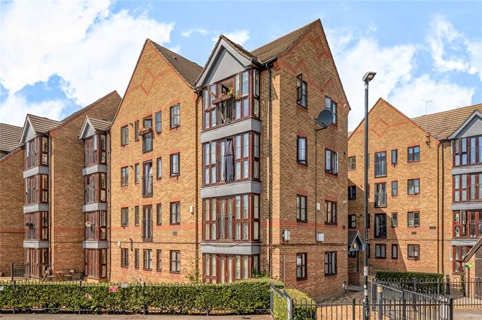 1 Bedroom Flat To Rent In Lagonda House, Tidworth Road, Bow, London, E3