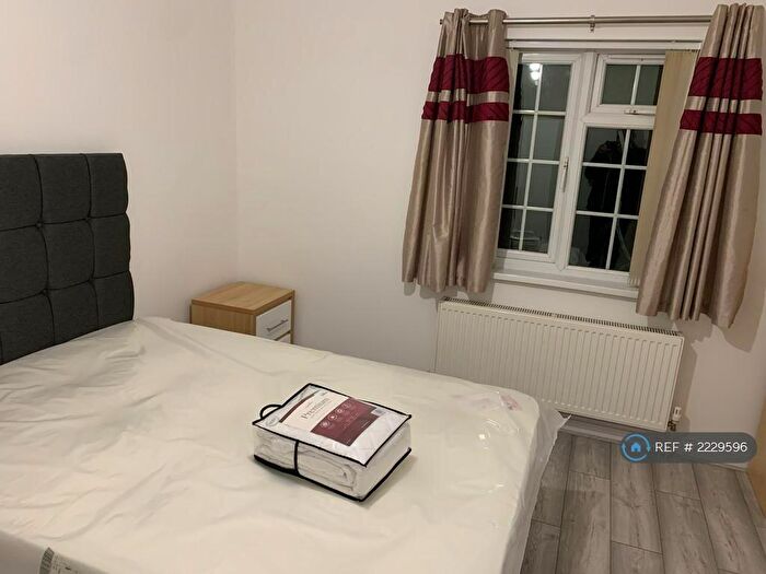 1 Bedroom Flat To Rent In Mowbray Road, Cambridge, CB1