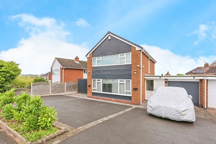 3 Bedroom Link Detached House For Sale In Ashdale Road, Tamworth, B77