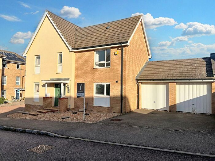 4 Bedroom Detached House For Sale In Normande Crescent, Whitehouse, MK8