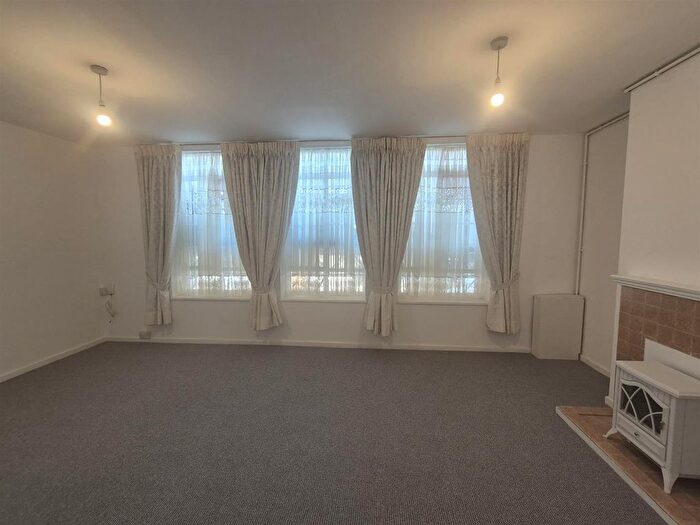 4 Bedroom Property To Rent In South Lodge Avenue, Mitcham, CR4
