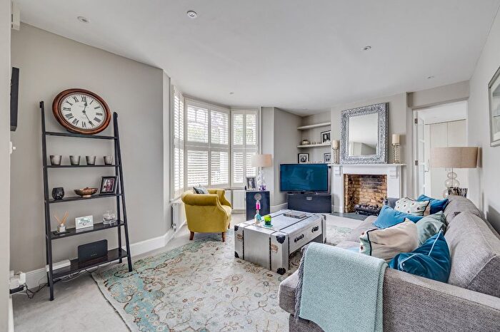 2 Bedroom Flat For Sale In Inglethorpe Street, Bishops Park, SW6