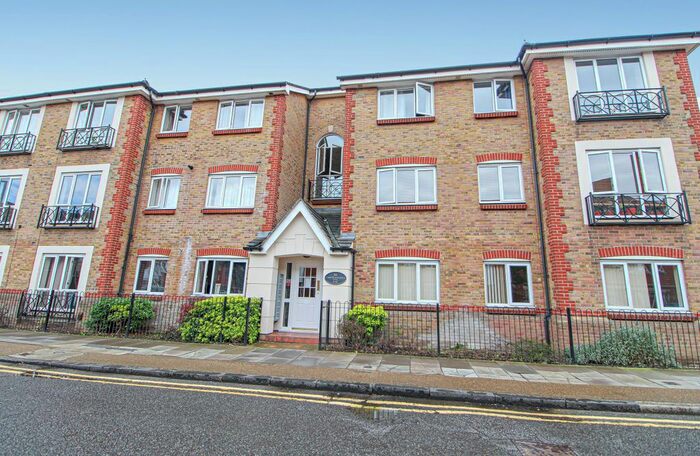 2 Bedroom Flat To Rent In Canbury Park Road, Kingston Upon Thames, KT2