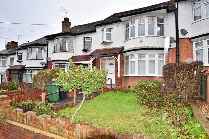 5 Bedroom Terraced House To Rent In Kings Head Hill, North Chingford, London., E4