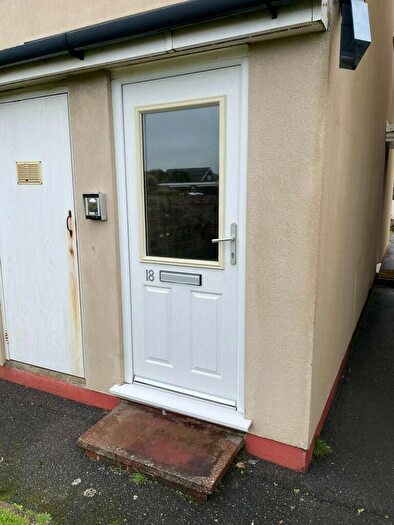 2 Bedroom Flat To Rent In Farm Road, PO20