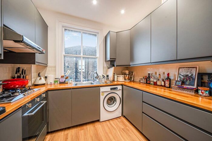 3 Bedroom Flat To Rent In Gondar Gardens, West Hampstead, London, NW6