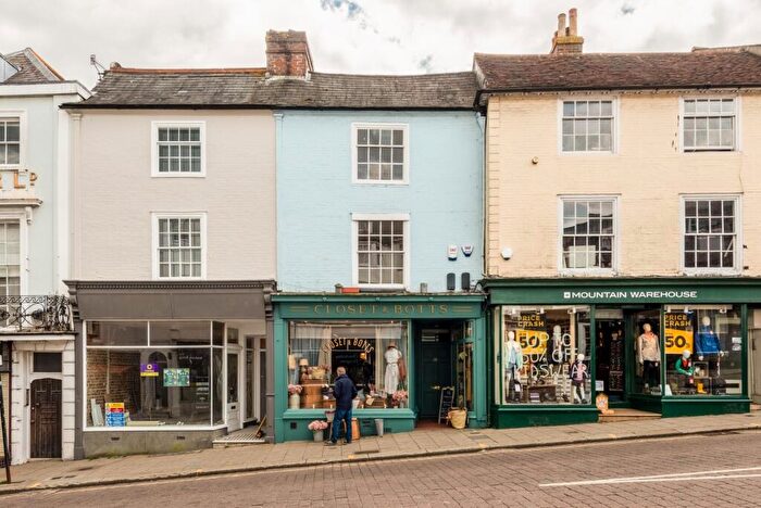 2 Bedroom Apartment To Rent In High Street, Lewes, BN7