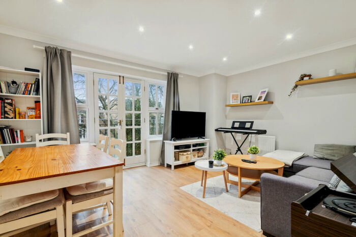 2 Bedroom Flat To Rent In Parkchurch House, Grosvenor Avenue, N5