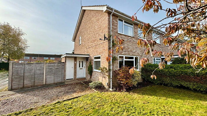 3 Bedroom End Of Terrace House For Sale In Balfour Crescent, Newbury, RG14