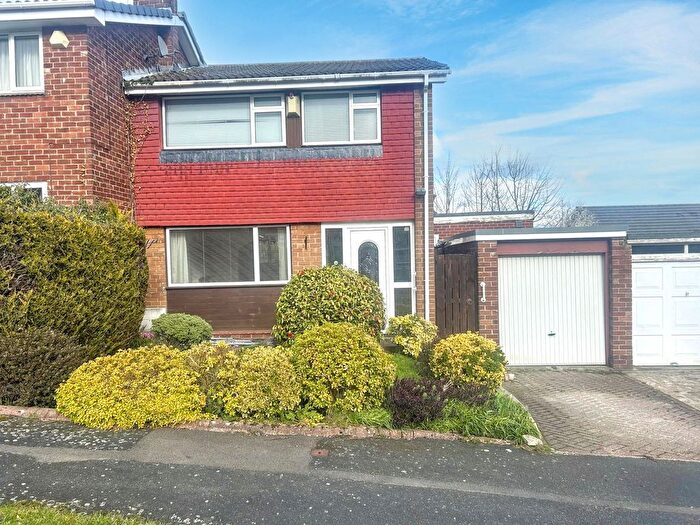 3 Bedroom Semi Detached House For Sale In Sherburn Park Drive, Rowlands Gill, NE39