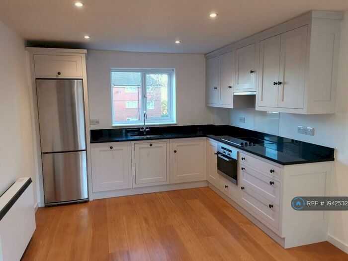 2 Bedroom Flat To Rent In Trinity Mews, Bury St Edmunds, IP33