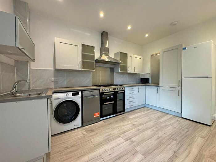 6 Bedroom Terraced House To Rent In Cobden View Road, Sheffield, S10