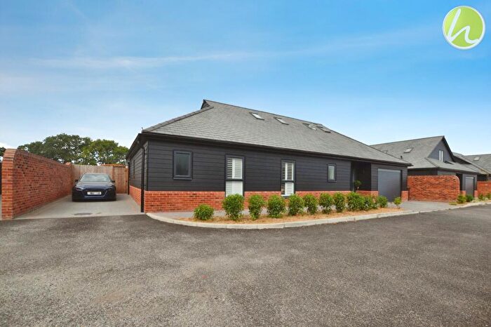 5 Bedroom Detached House For Sale In Inglefield Road, Fobbing, SS17