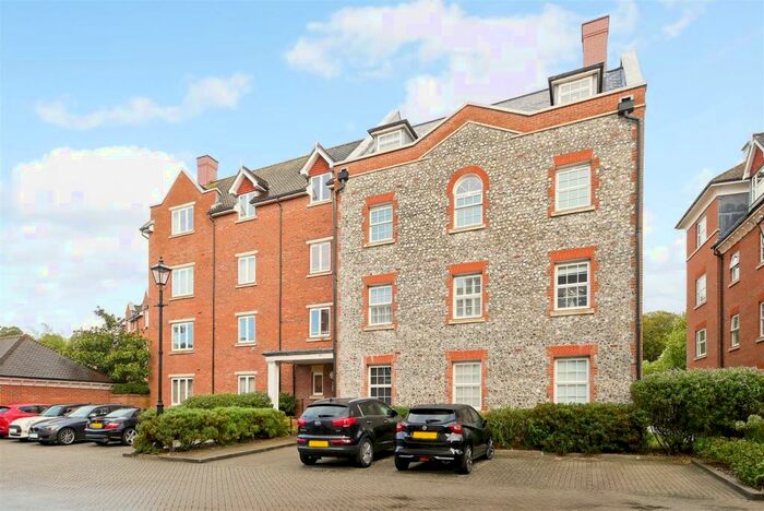 2 Bedroom Apartment To Rent In St. Agnes Place, Chichester, PO19