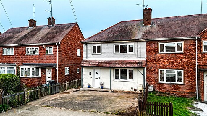 3 Bedroom Semi Detached House To Rent In Barpool Road, Nuneaton, Warwickshire, CV10